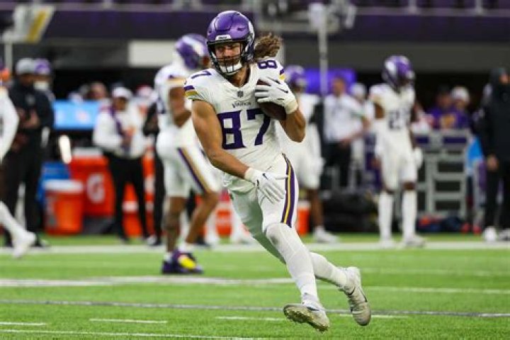 T. J. Hockenson Bio, Age, Height, Career, Wife, Children, Net Worth