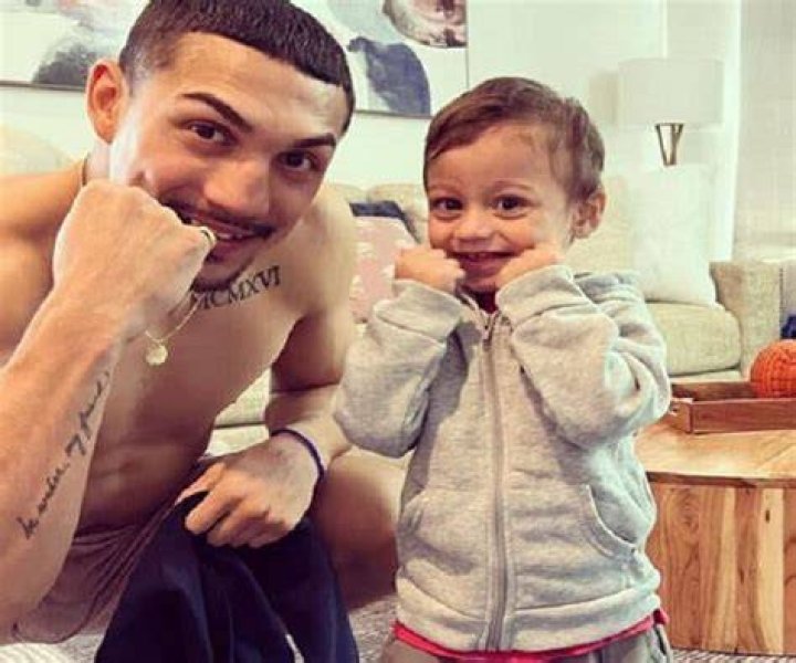 Teofimo Lopez Bio, Parents, Wife, Children, Siblings, Net Worth