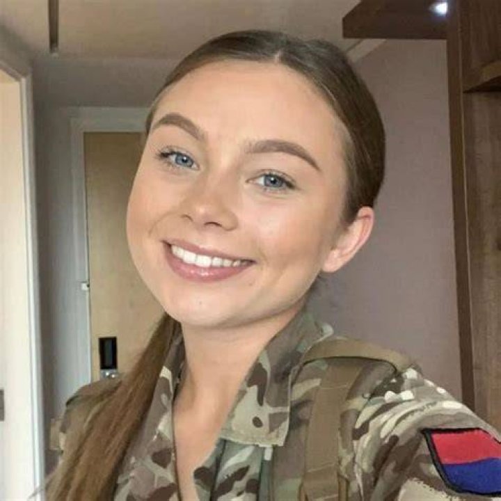 This Beautiful Female Soldier Is Going Viral After Her Twerking Video On Her Birthday Stormed The Internet