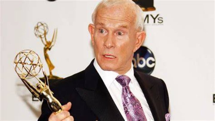 Tom Smothers Net Worth: How Much Is Tom Smothers Worth?
