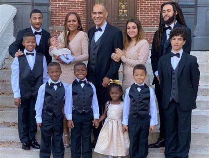 Tony Dungy Age, Bio, Height, Career, Family, Net worth, Wife