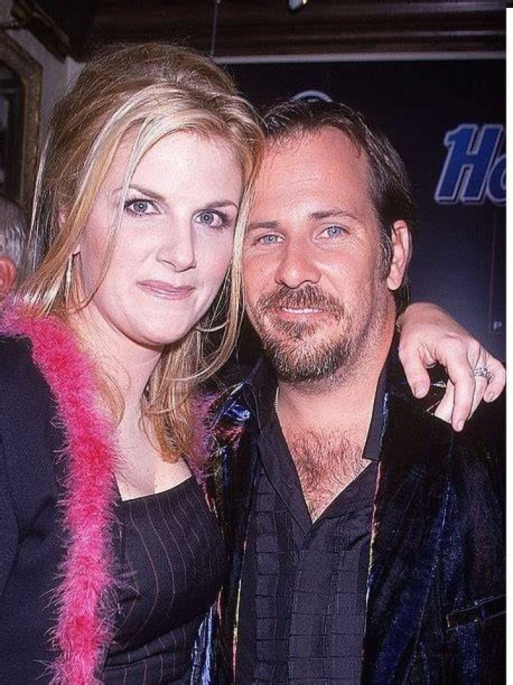 Trisha Yearwood Ex-Husbands: Meet Chris Latham And Robert Reynolds