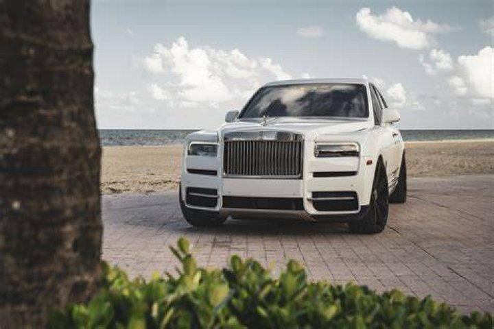 Tunde Ednut Gushes Over Davido’s $500,000 Rolls Royce- Photos