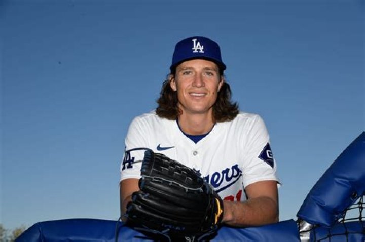 Tyler Glasnow Bio, Age, Height, Career, Net Worth, Family & More