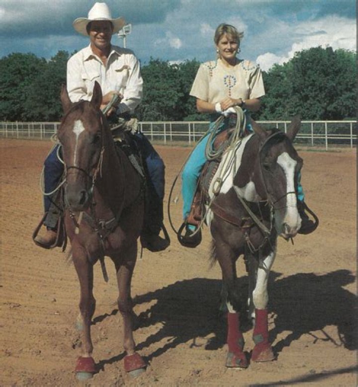 Walt Garrison Wife: Is Walt Garrison Married?