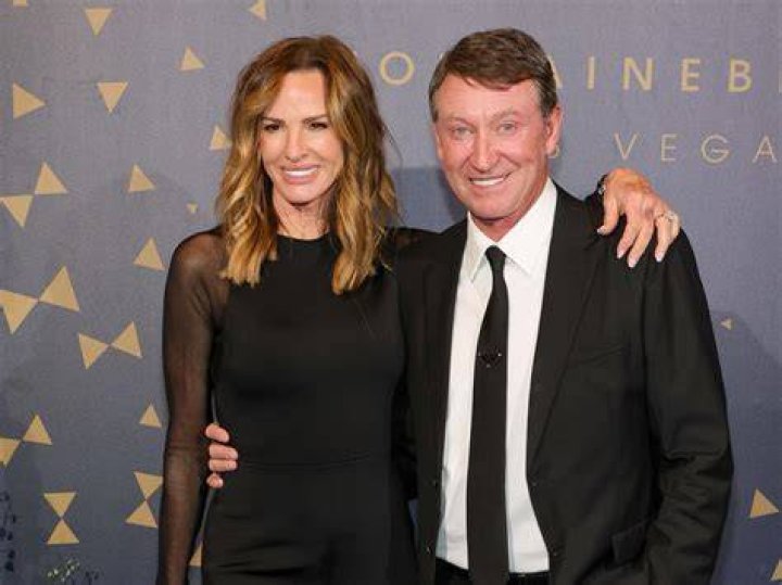 Wayne Gretzky Wife: Meet Janet Jones