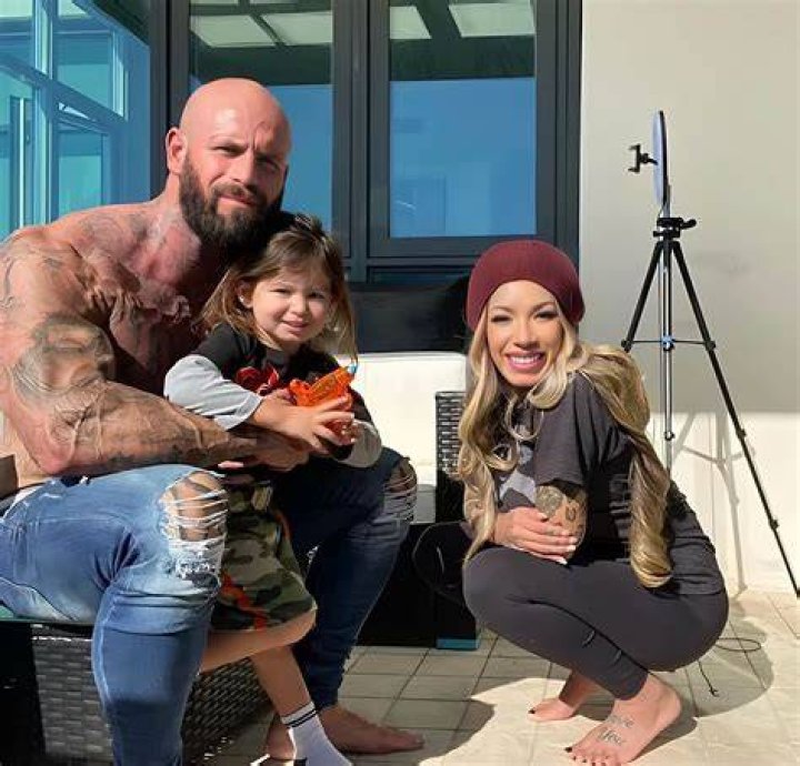 Wes Phillips Age, Height, Bio, Parents, Wife, Net Worth