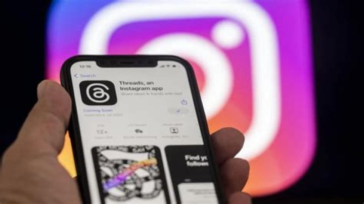 What is Carlos Bustamante Social Media? Twitter, Instagram