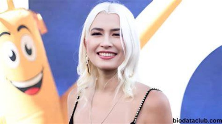 What is Courtney Anne Mitchell Net Worth?