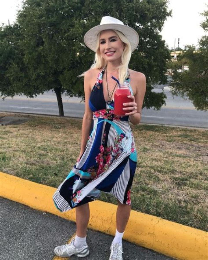 What is Courtney Anne Mitchell Social media, Instagram, Twitter?