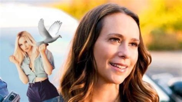 What is Jennifer Love Hewitt’s Net Worth?