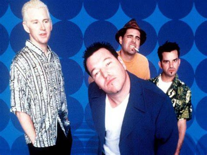 When was Smash Mouth formed?