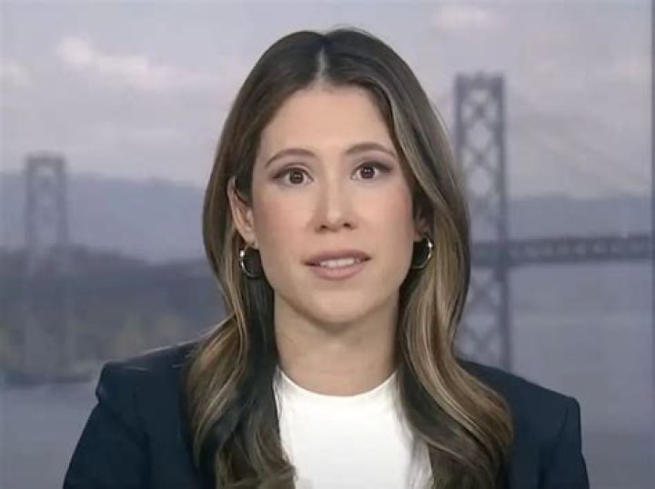 Where is Deirdre Bosa of CNBC? What's Her Nationality