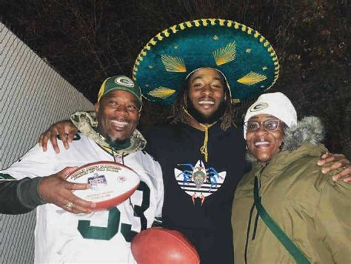 Who are Aaron Jones’ Parents?