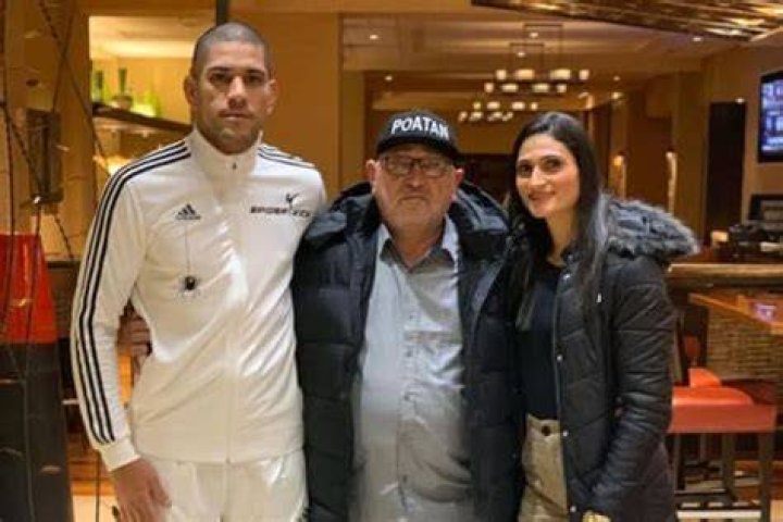 Who are Alex Pereira's Parents?