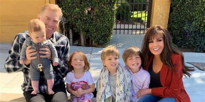 Who are Bonnie Raitt children? Does Bonnie Rait have kids?