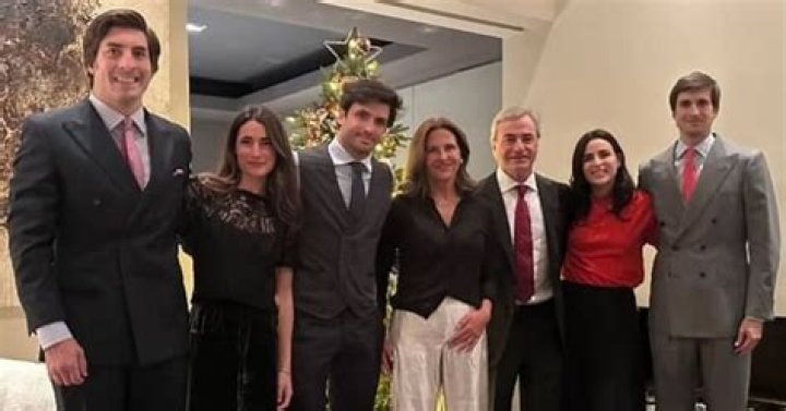 Who are Carlos Sainz’s Siblings?