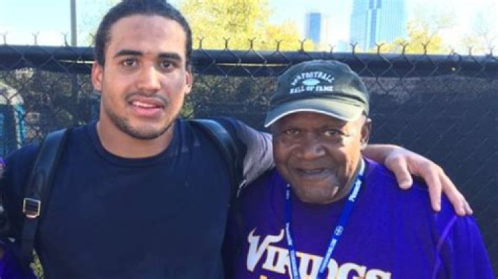 Who are Eric Kendricks Parents?