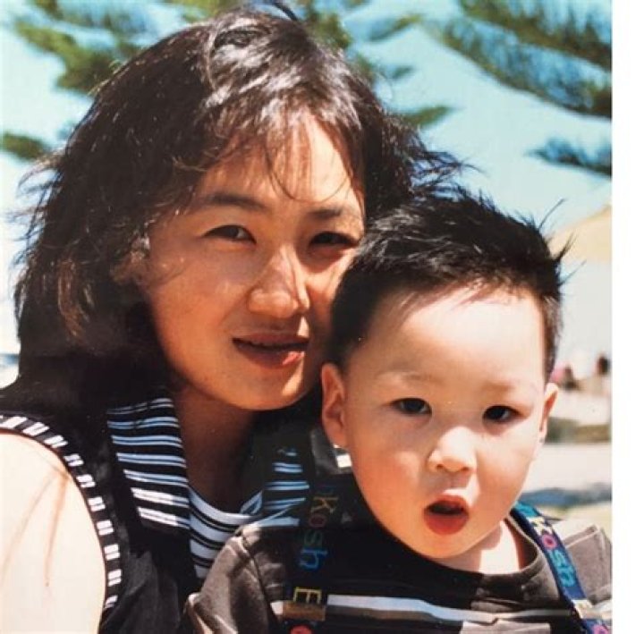 Who are Min Woo Lee Parents?