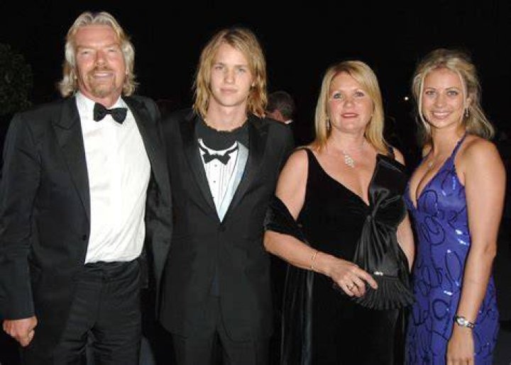 Who are Richard Branson Siblings, Does he have a brother?