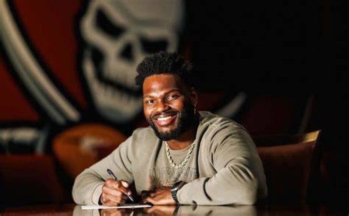 Who are Shaq Barrett’s Parents?