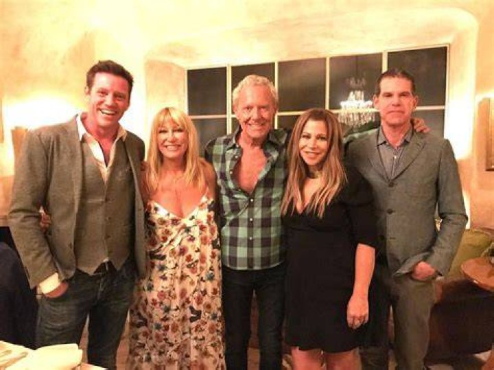 Who Are Suzanne Somers Siblings?