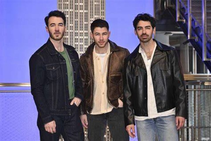 Who are the Members of the Jonas Brothers?
