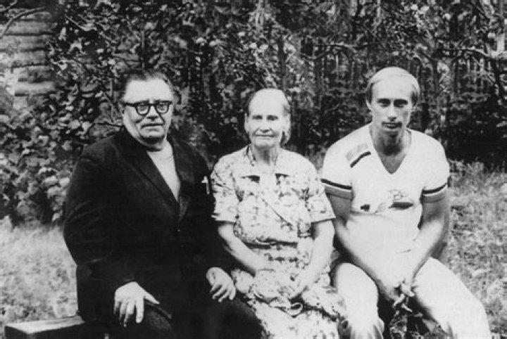 Who are Vladimir Putin’s Parents?