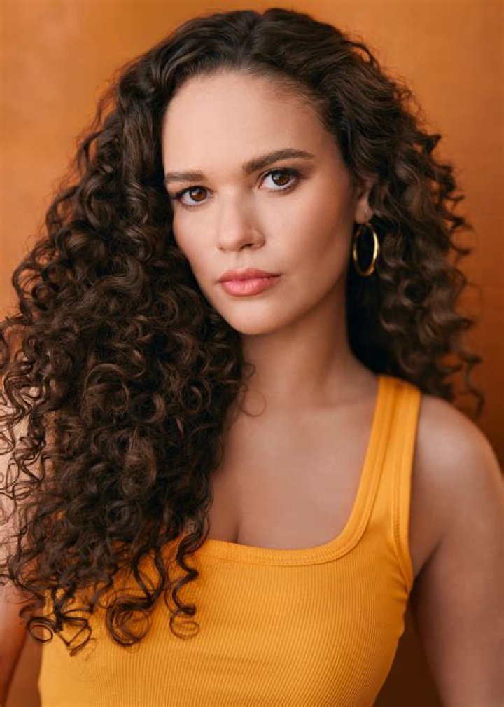 Who Is Dante Pettis Sister Paige Pettis? Age Wiki & Instagram – Husband Revealed