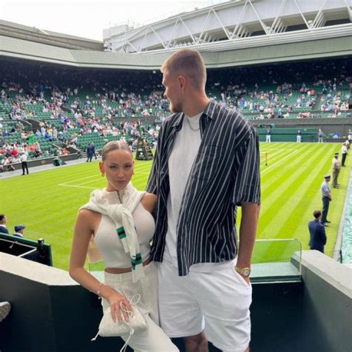 Who is Kristaps Porzingis’s Girlfriend: Meet Laura Vizla