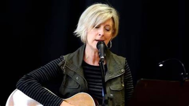 Who Is Laura Lynch?, Age, Height, Weight, Career, Albums, Family, Net Worth
