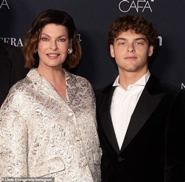 Who Is Linda Evangelista?, Age, Height, Weight, Family, Net Worth