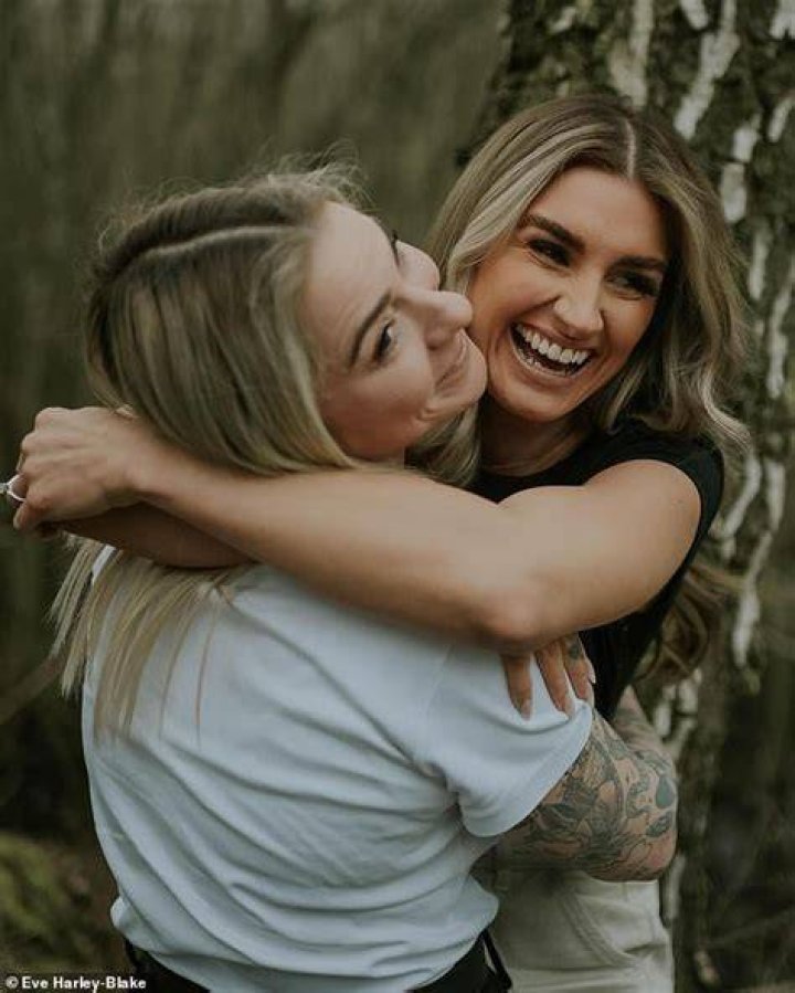 Who is Lucy Spraggan’s Spouse?