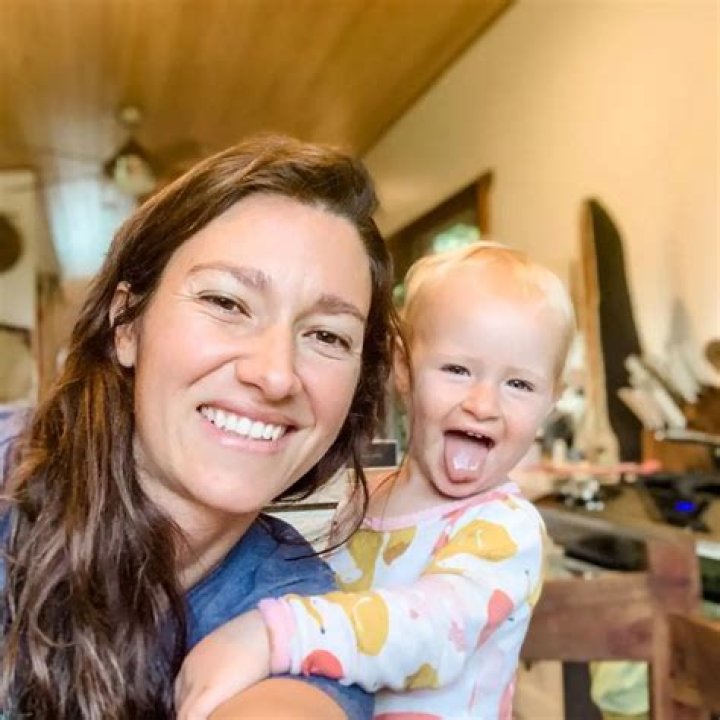 Who is Nicole May? Age, Height Husband, Net Worth, Parents