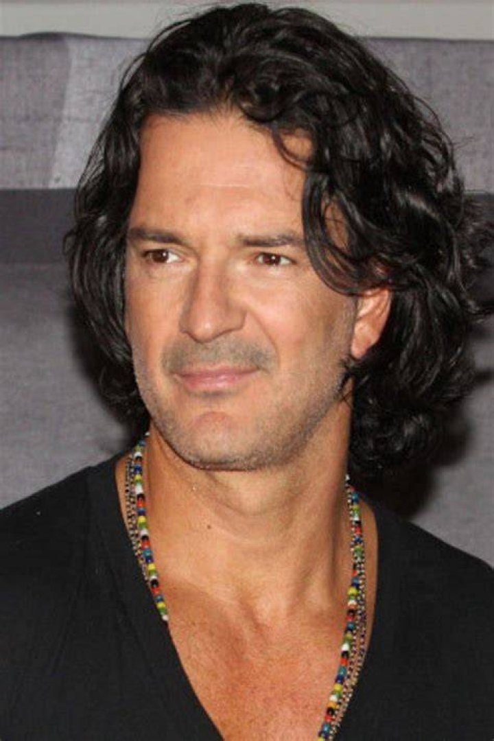 Who is Ricardo Arjona: Biography, Net Worth & more