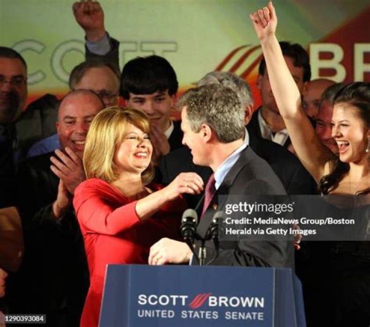 Who is Scott Brown Wife? All to know about Gail Huff
