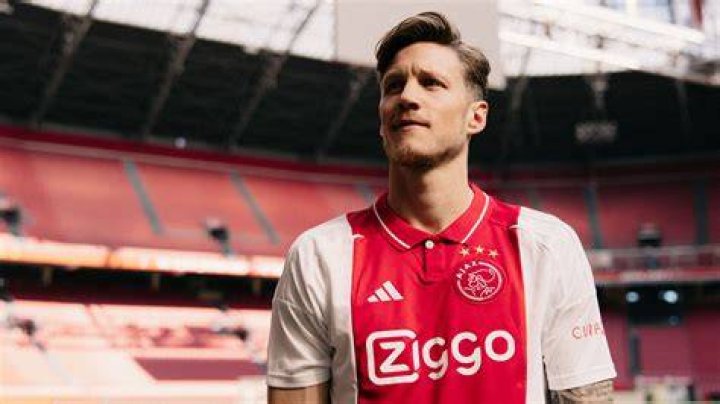 Wout Weghorst Biography, Career, Stats, Family, Net Worth