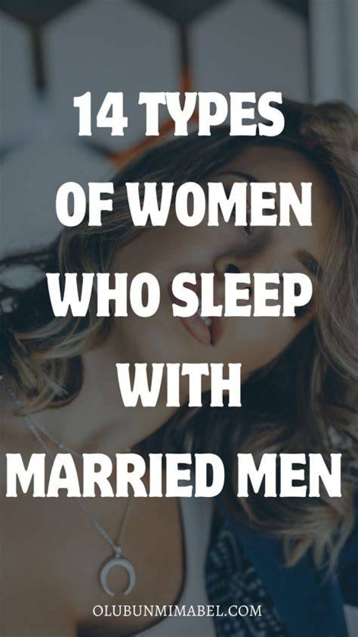 ‘You Sleep With Married Men And Ruin Marriages, Karma Will Find You One Day – Omalicha Elom Shades Angela Okorie