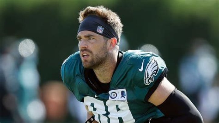 Zach Ertz Height: How Tall Is Zach Ertz?
