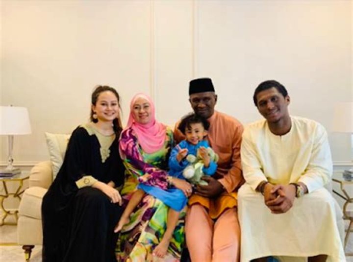 Zainal Abidin Hassan Bio, Parents, Wife, Children, Career