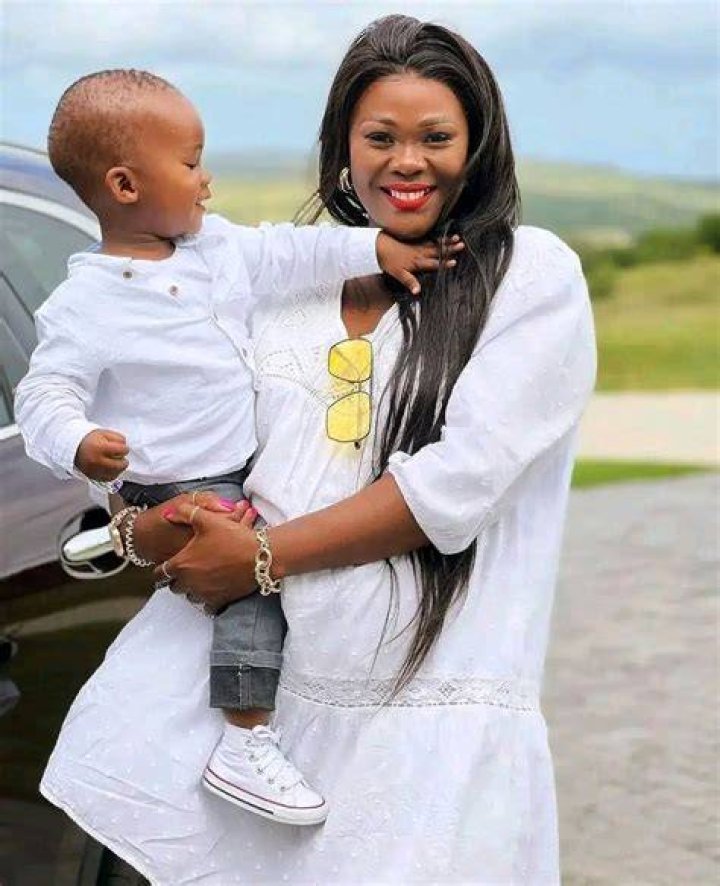 Zikhona Sodlaka Announces Her Father’s Passing And Burial